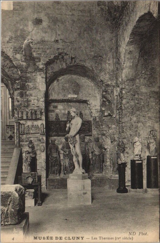 Carte postale ancienne Cluny Les Thermes France à Cluny