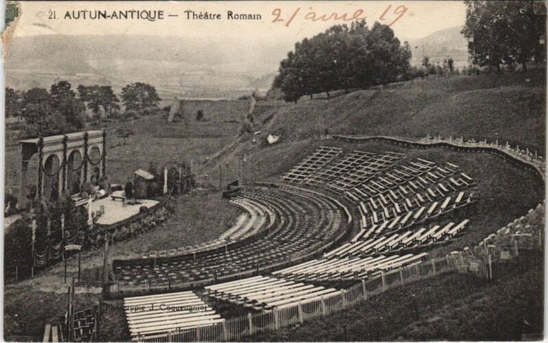Carte postale ancienne Autun-Antique Theatre Romain France à Autun