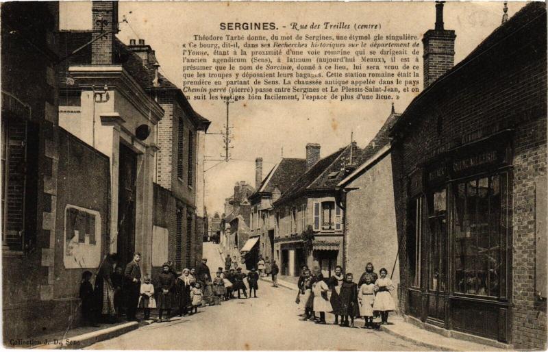 Carte postale ancienne Sergines - Rue des Treilles à Sergines