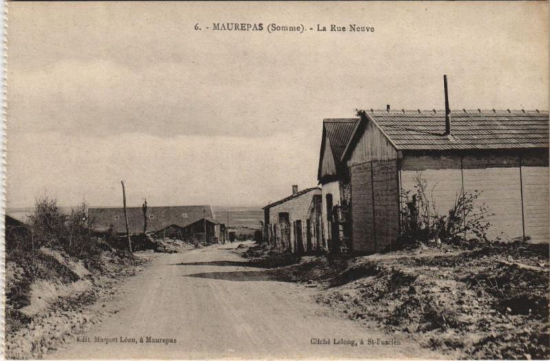 Carte postale ancienne Guerre Maurepas La Rue Neuve à Maurepas