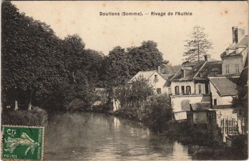 Carte postale ancienne Doullens Rivage de l'Authie à Authie