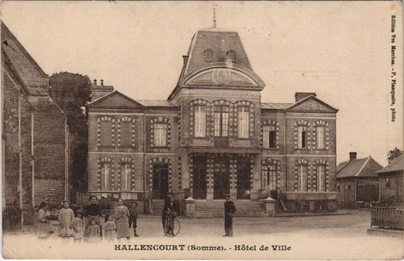 Carte postale ancienne Hallencourt Hotel de ville à Hallencourt