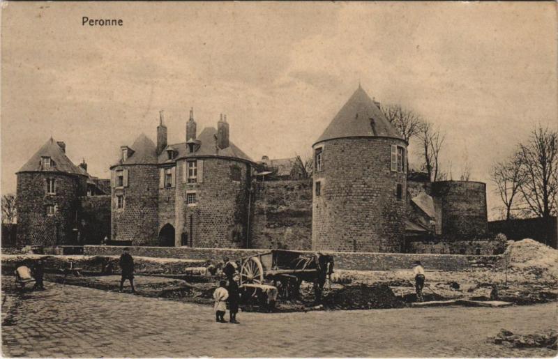 Carte postale ancienne Peronne Le Chateau