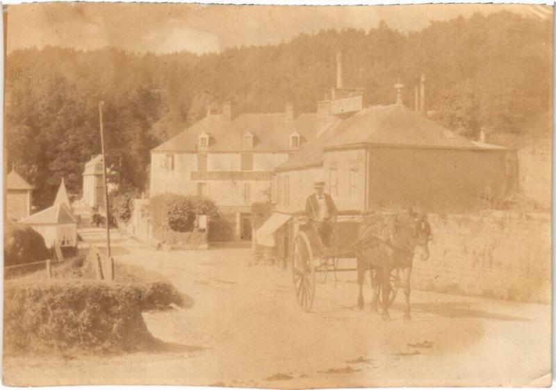 Carte postale ancienne Route de Tesse-la-Madeleine