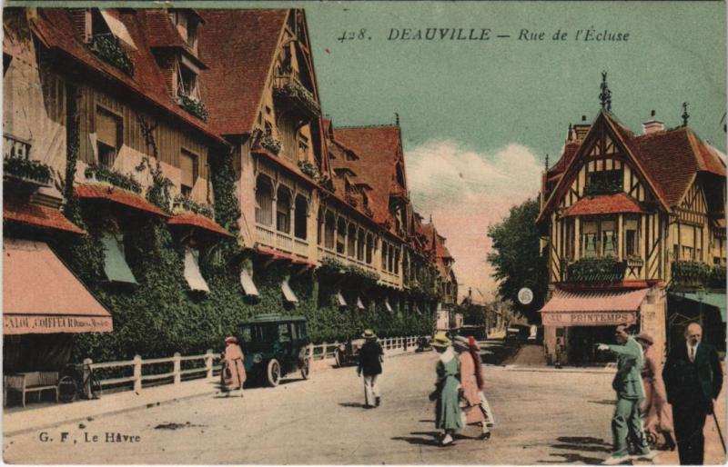 Carte postale ancienne Deauville Rue de l'Ecluse à Deauville