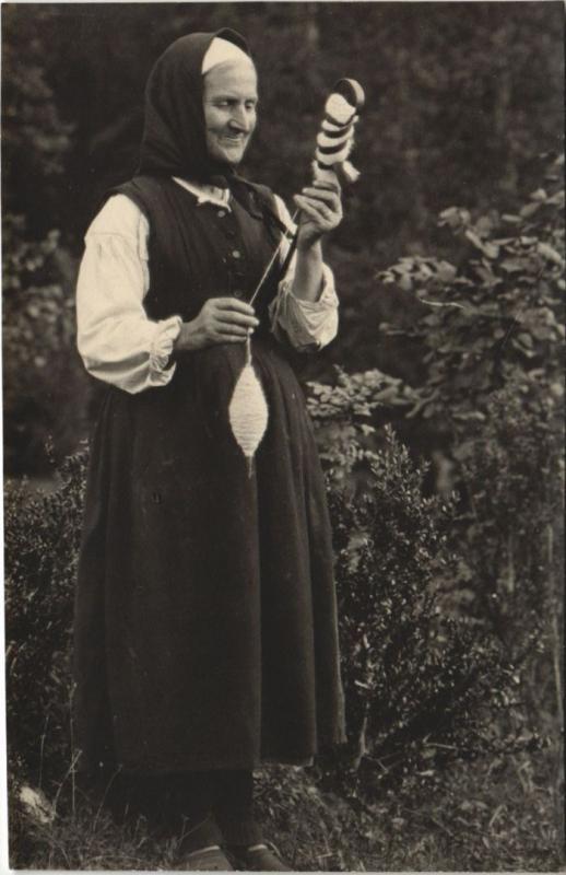 Carte postale ancienne Eaux Bonnes Folklore France à Eaux-Bonnes