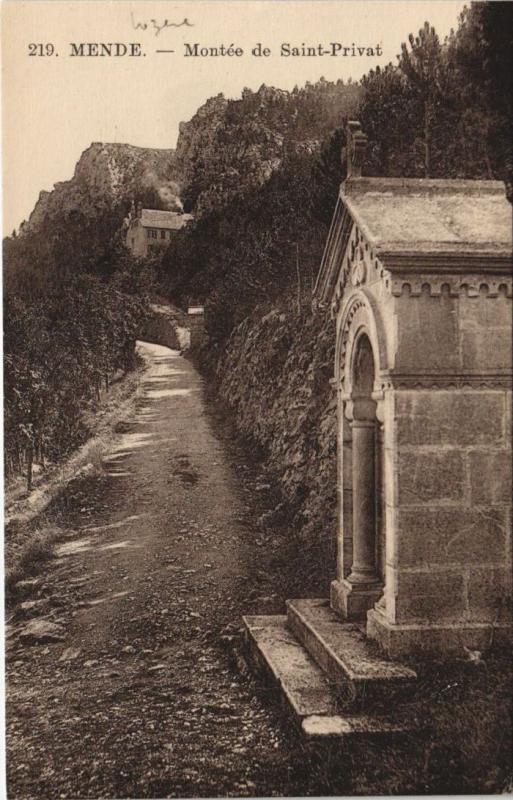 Carte postale ancienne Mende Montee de Saint-Privat France à Mende
