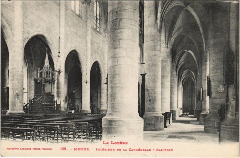 Carte postale ancienne Mende Interieur de la Cathedrale France à Mende