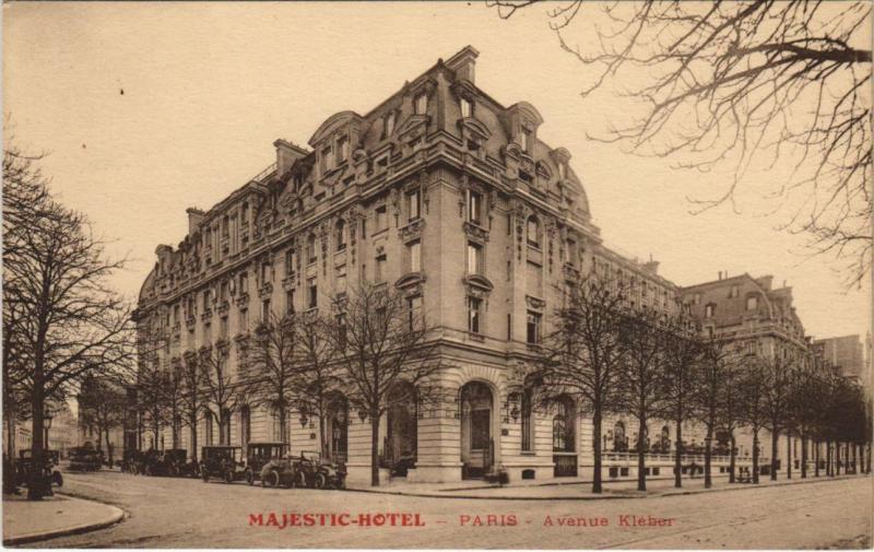 Carte postale ancienne Majestic Hôtel - Avenue Kléber à Paris 16e