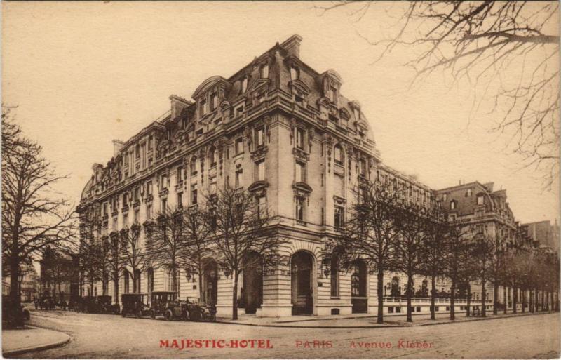 Carte postale ancienne Majestic Hôtel - Avenue Kléber à Paris 16e