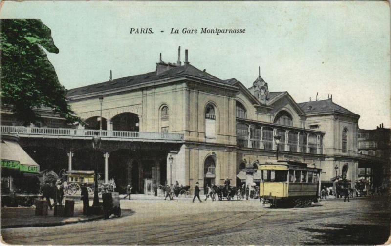 Carte postale ancienne La Gare Montparnasse à Paris 14e