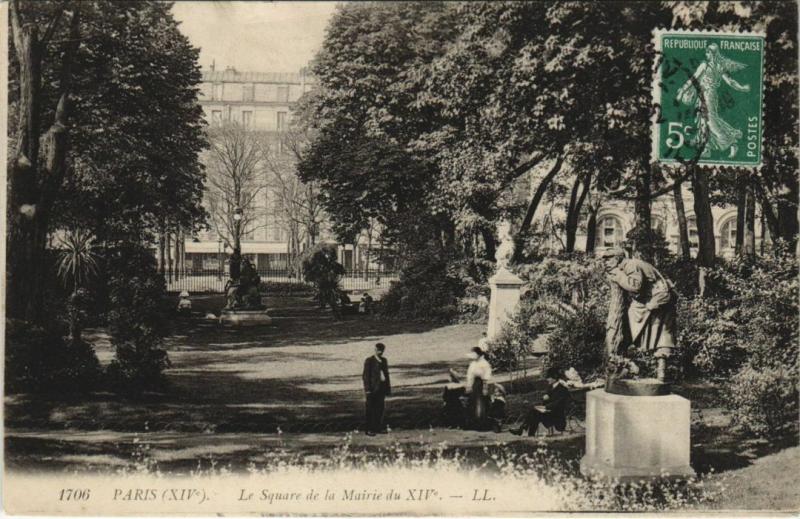 Carte postale ancienne Le Square de la Mairie du XIVe à Paris 14e