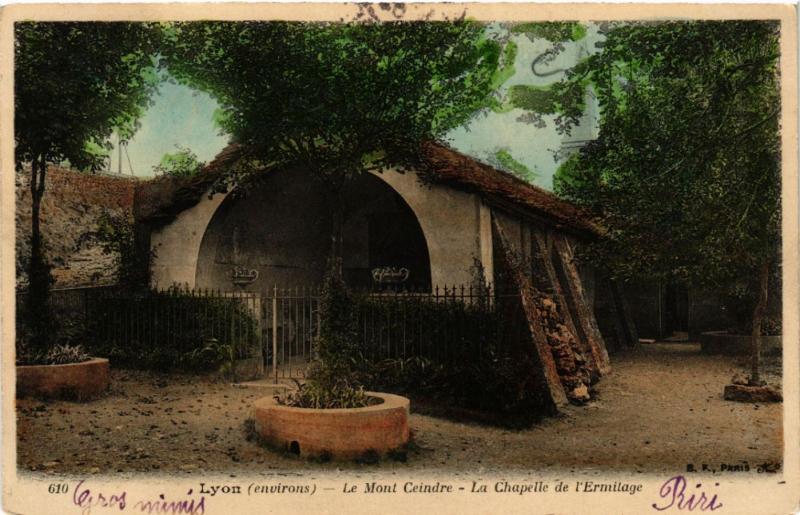 Carte postale ancienne Le Mont-Cindre La Chapelle de l'Ermitage
