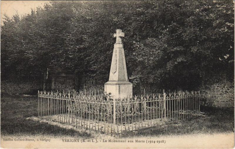 Carte postale ancienne Verigny Le Monument aux Morts