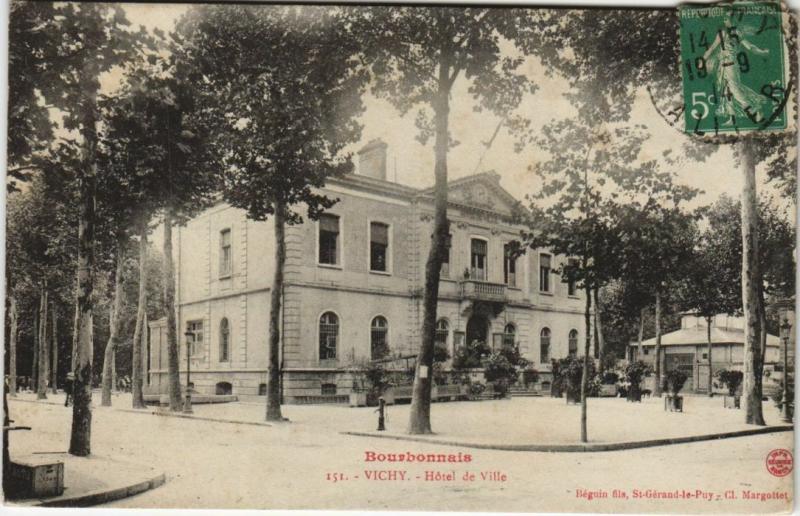 Carte postale ancienne Vichy Hotel de Ville à Vichy