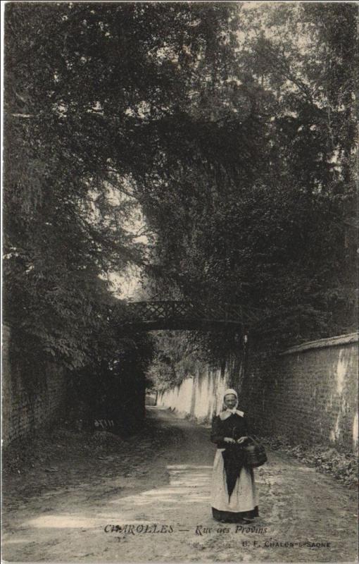 Carte postale ancienne Charolles Rue des Provins France à Charolles