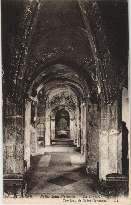 Carte postale ancienne Auxerre Eglise Saint-Germain La Crypte France à Auxerre