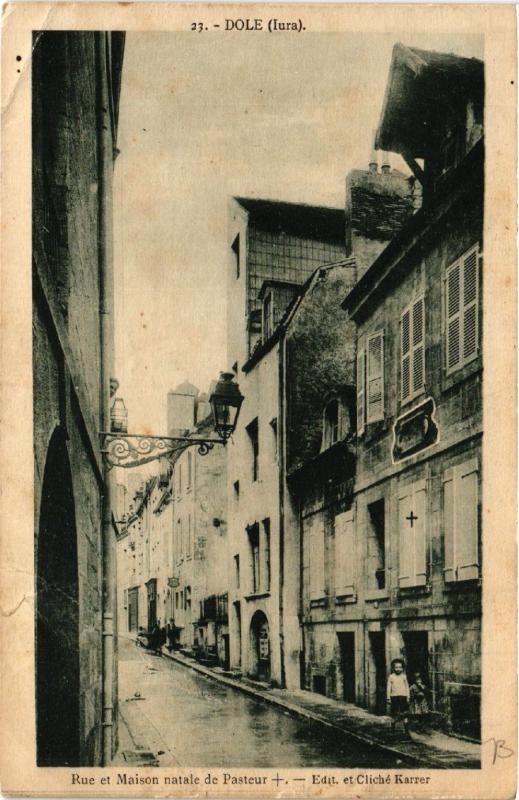 Carte postale ancienne Dole Rue et Maison natale de Pasteur