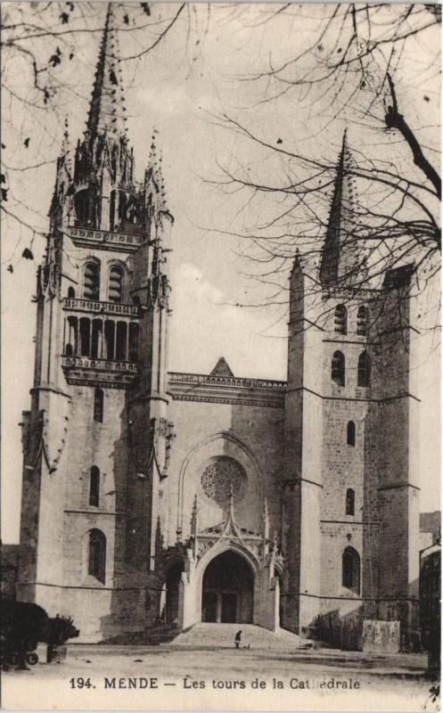 Carte postale ancienne Mende Les tours de la Cathedrale France à Mende