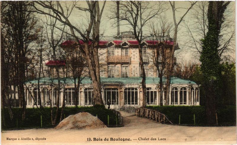Carte postale ancienne Bois de Boulogne - Chalet des Lacs à Paris 16e