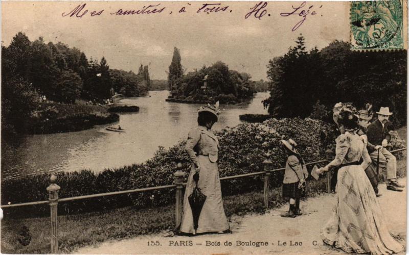 Carte postale ancienne Bois de Boulogne - Le Lac à Paris 16e