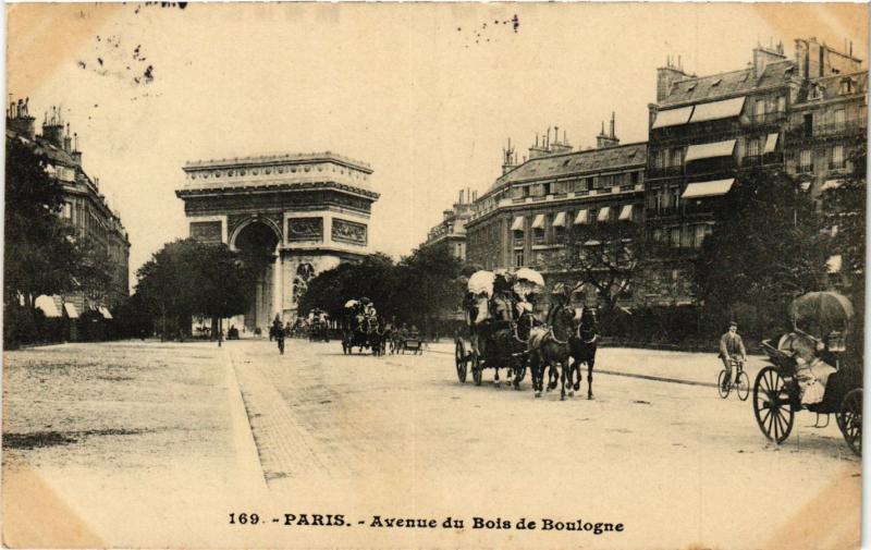 Carte postale ancienne Avenue du Bois de Boulogne à Paris 16e