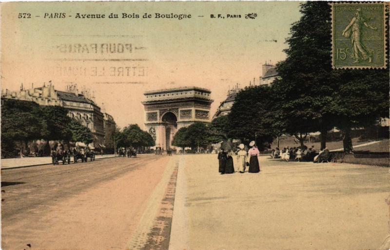 Carte postale ancienne Avenue du Bois de Boulogne à Paris 16e