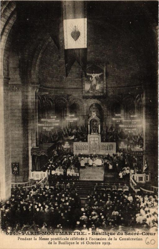 Carte postale ancienne Montmartre -  Basilique du Sacré-Coeur - Messe Pontificale à Paris 18e