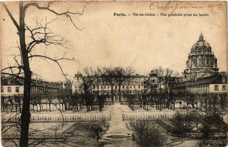 Carte postale ancienne Paris 5e-Val de Grace-Vue générale prise du Jardin à Paris 5e