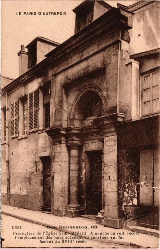 Carte postale ancienne Paris 5e-Rue Daubenton-Presbytére de l'Eglise Saint Médard à Paris 5e