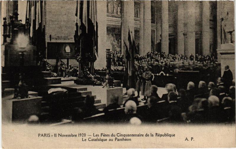 Carte postale ancienne Paris 5e-Le Catafalque au Panthéon à Paris 5e