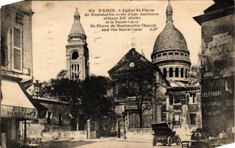 Carte postale ancienne L'Eglise Saint-Pierre de Montmartre et le Sacré-Coeur à Paris 18e