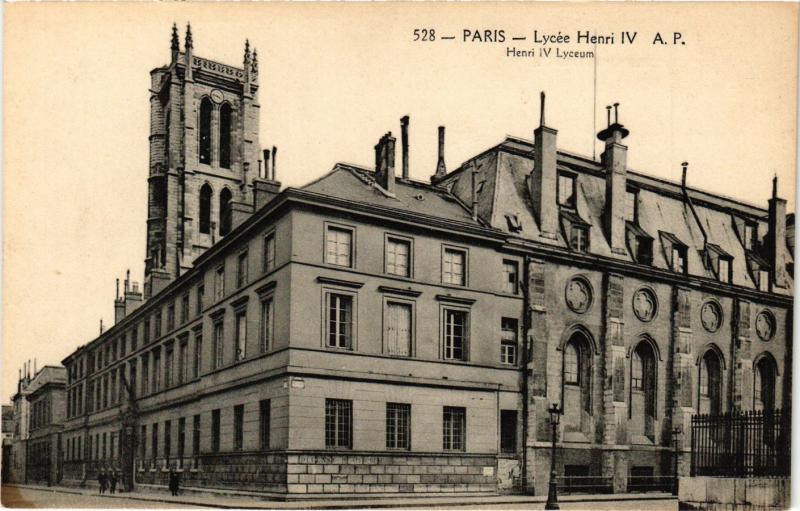 Carte postale ancienne Paris 5e-Lycée Henry Iv à Paris 5e