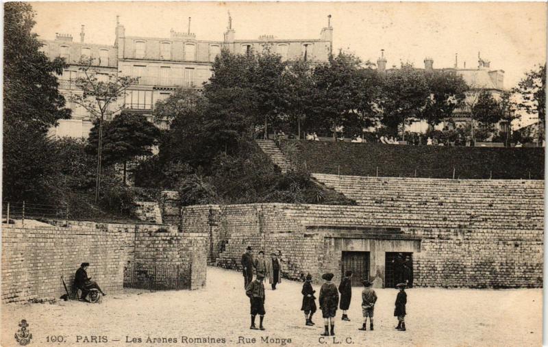 Carte postale ancienne Paris 5e-Les Arénes Romaines-Rue Monge à Paris 5e