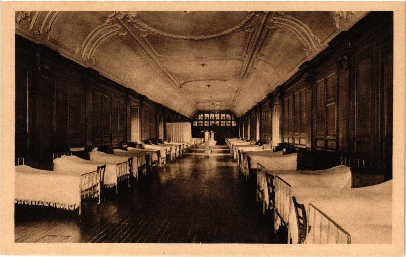 Carte postale ancienne Paris 5e-Lycée Henri Iv-Rue Clovis-Un dortoir du Lycée à Paris 5e