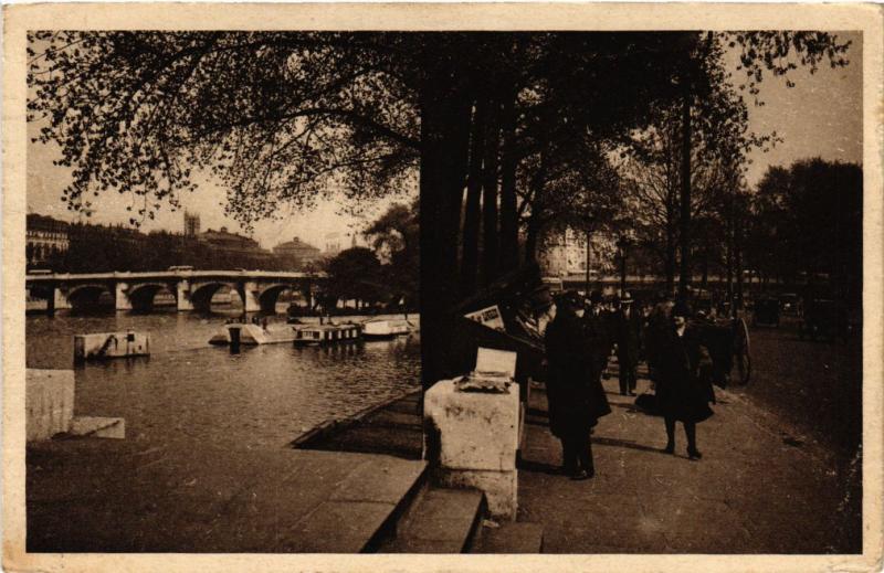 Carte postale ancienne Paris 6e Paris-Quai de Conti à Paris 6e