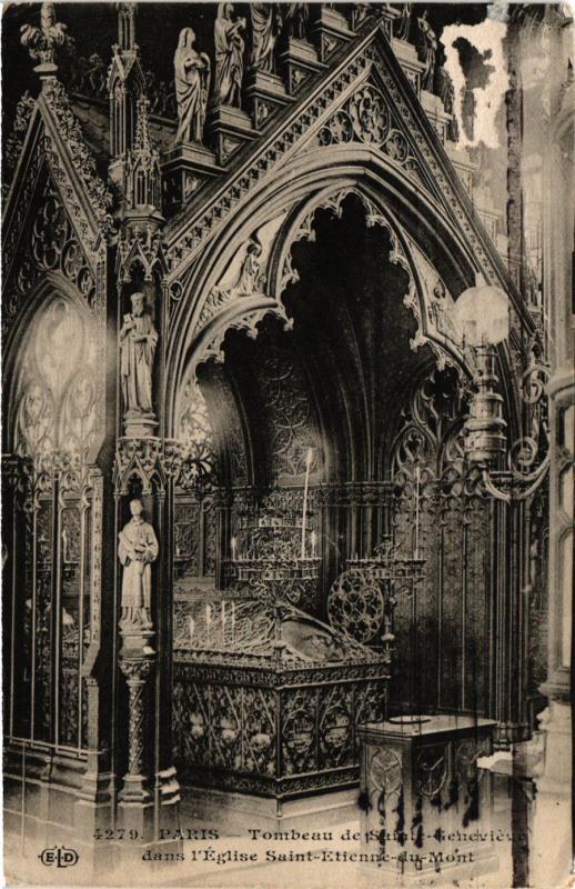 Carte postale ancienne Paris 5e-Tombeau de Sainte-Geneviéve-Eglise Saint Etienne du Mont à Paris 5e