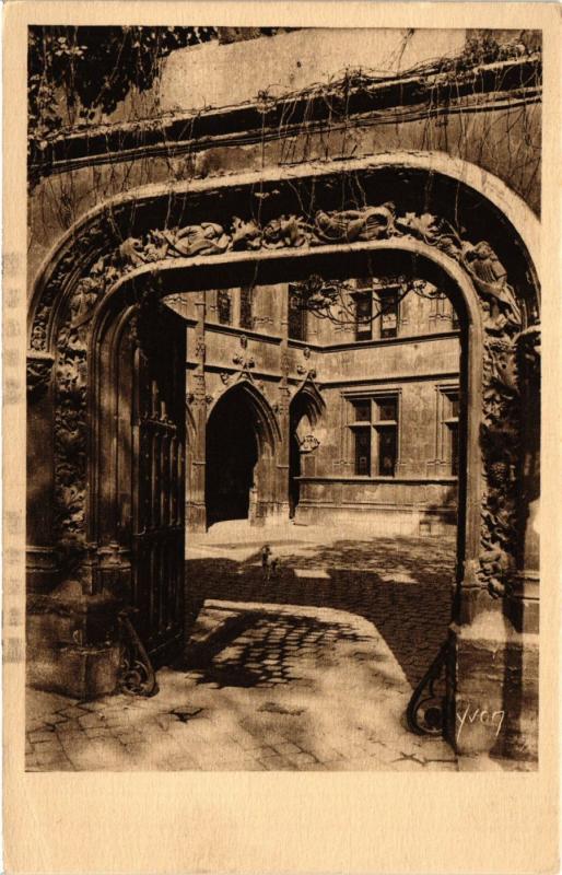 Carte postale ancienne Paris 5e-Musée de Cluny-Porte d'entrée à Paris 5e