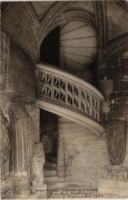 Carte postale ancienne Paris 5e-Musée de Cluny-L'Escalier de la Chapelle à Paris 5e