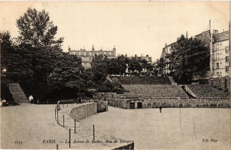 Carte postale ancienne Paris 5e-Les Arénes de Lutéce-Rue de Novarre à Paris 5e