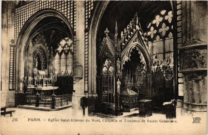 Carte postale ancienne Paris 5e-Eglise Saint Etienne du Mont-Chapelle de Sainte-Geneviéve à Paris 5e