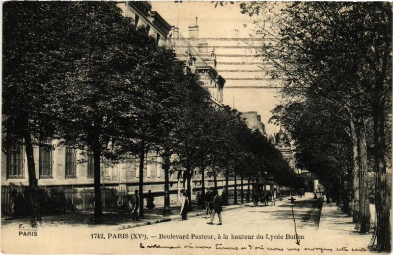 Carte postale ancienne Boulevard Pasteur, à la hauteur du Lycée Buffon à Paris 15e