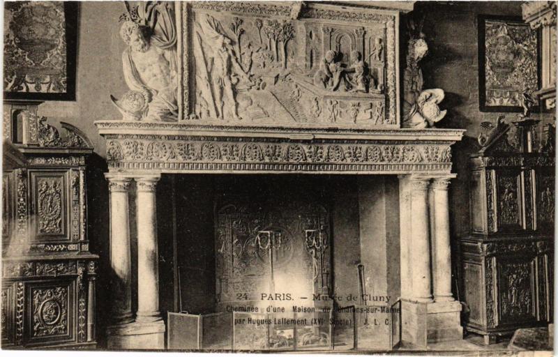 Carte postale ancienne Paris 5e Musée de Cluny Cheminée d'un Maison de Chalons sur Marine à Paris 5e