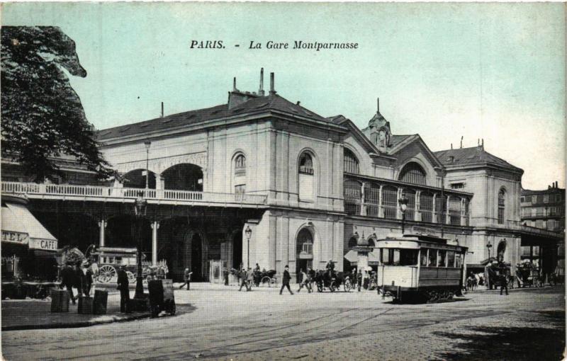 Carte postale ancienne La Gare Montparnasse à Paris 14e