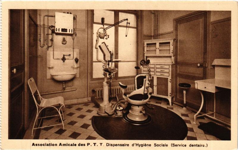 Carte postale ancienne Association Amicale des P. T. T. - Dispensaire d'Hygiène Sociale - Service dentaire à Paris 15e