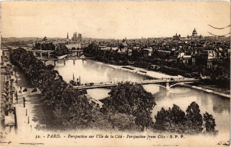 Carte postale ancienne Paris Perspective sur l'Ile de la Cité