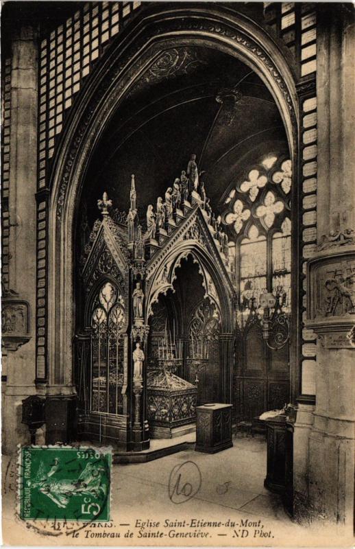Carte postale ancienne Paris 5e-Eglise Saint-Etienne du Mont-Le Tombeau de Sainte Geneviéve à Paris 5e
