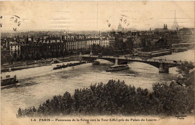 Carte postale ancienne Paris Panorama des la Seine vers la Tour Eiffel