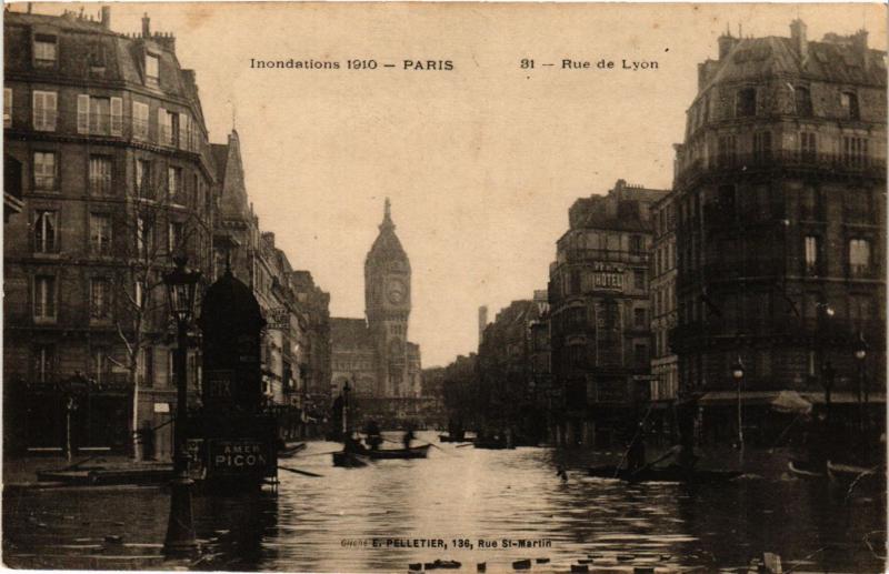 Carte postale ancienne Paris 12e-Rue de Lyon à Paris 12e