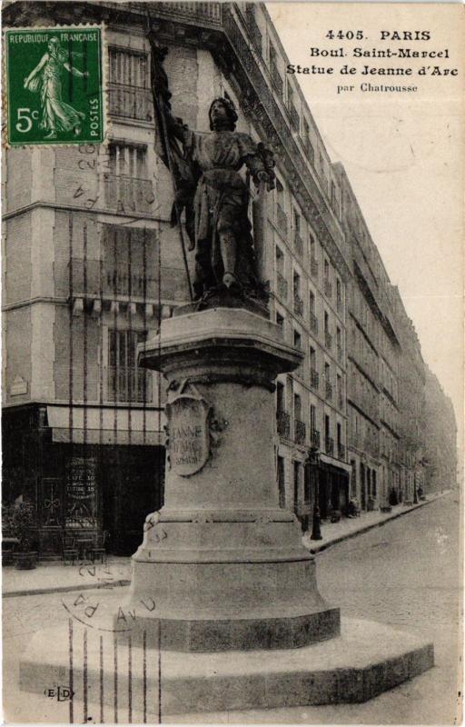 Carte postale ancienne Paris 13e Paris-Boul Saint-Marcel Statue de Jeanne d'Arc à Paris 13e